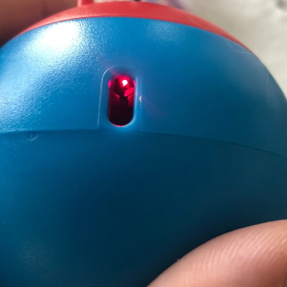 Whisker City Spinning Treat Dispenser - Blue and Red